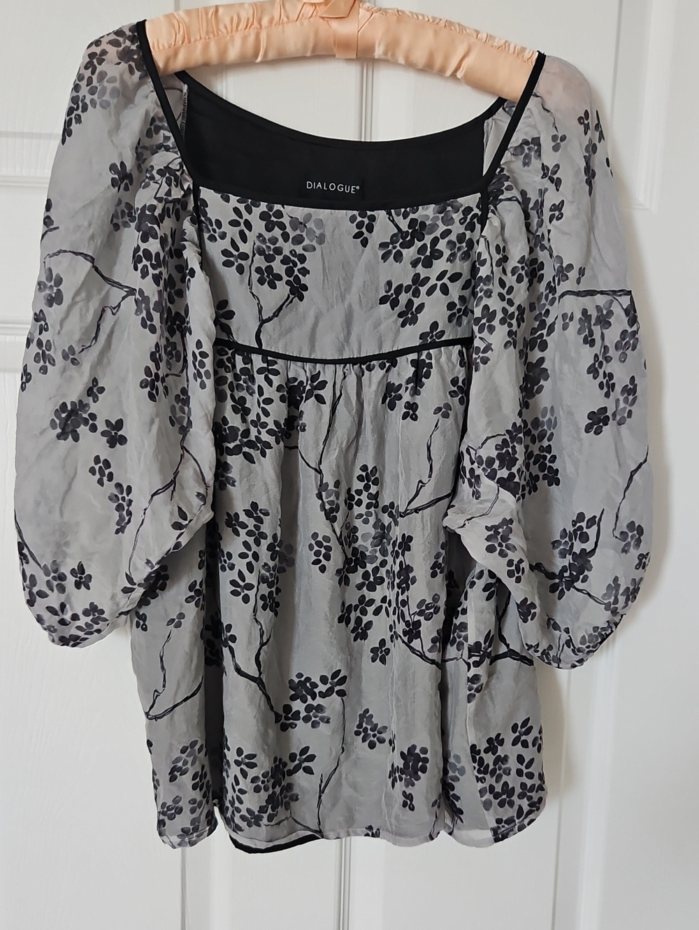 Dialogue Brand Sheer Gray and Black Floral Puff-Sleeve Long-Sleeve Blouse